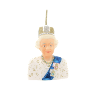 a statue of a queen